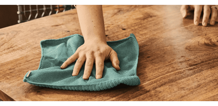 cleaning wood table